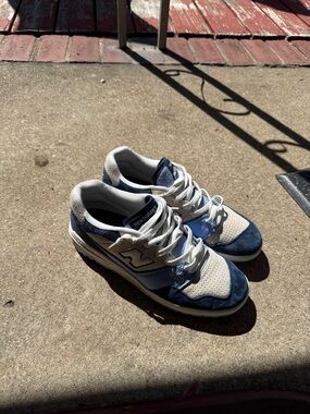 New Balance Navy Light Blue and White 550s
